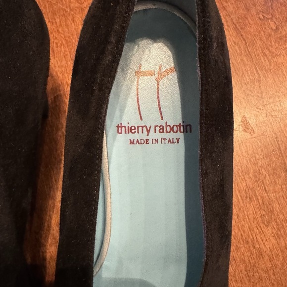 Thierry Rabotin Italy 39 US 8.5 Black Suede Almond Toe Low Heel Pumps Shoes BX - Picture 13 of 13